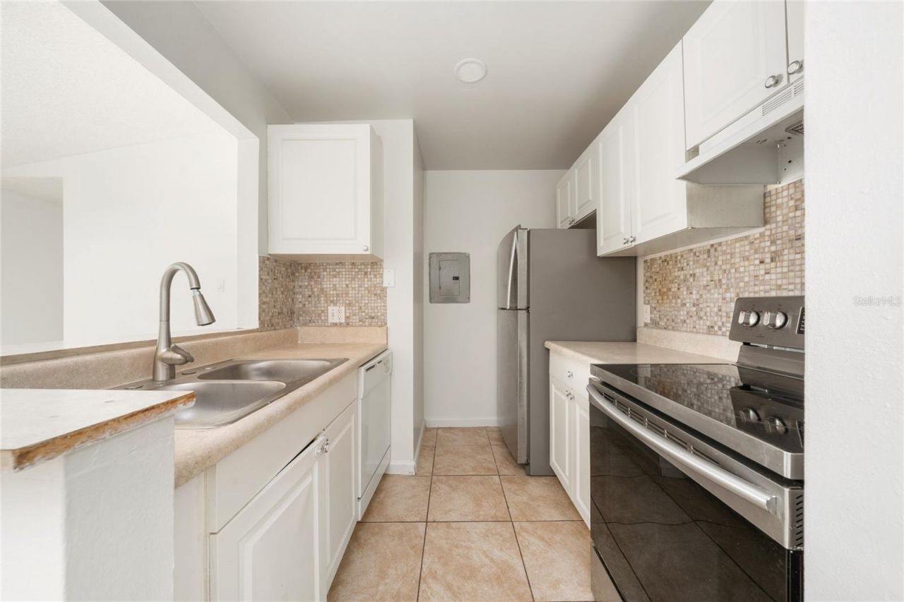 3849 Bay Club Circle, Unit 204, Kissimmee, FL 34741 Photo
