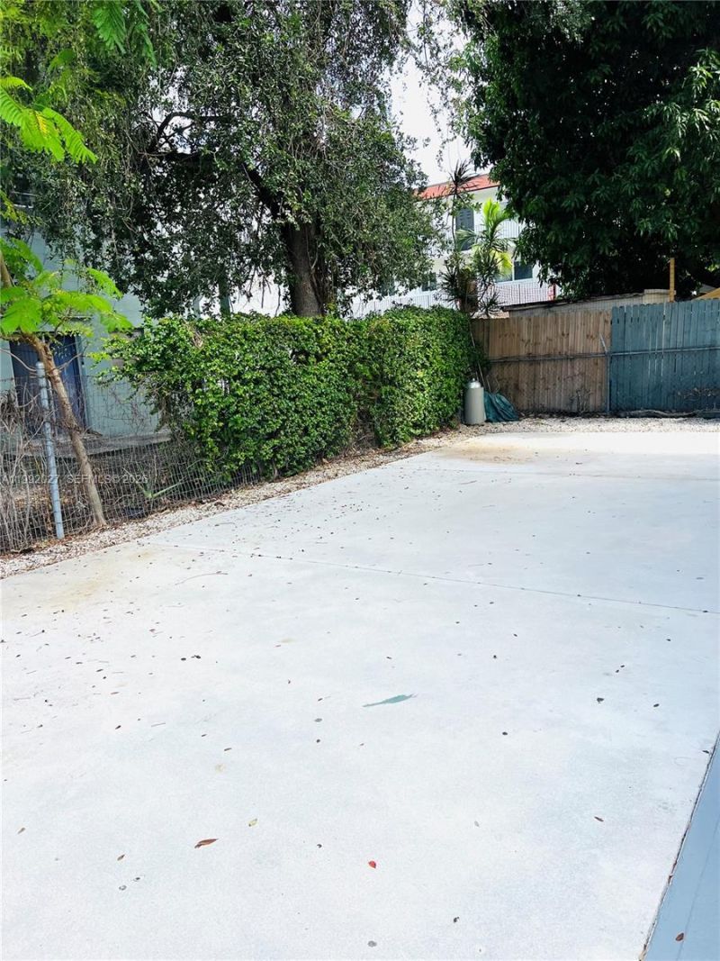 2121 SW 4th St , Unit 2, Miami, FL 33135 Photo