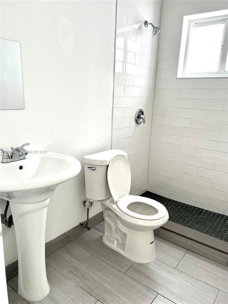 2121 SW 4th St , Unit 2, Miami, FL 33135 Photo