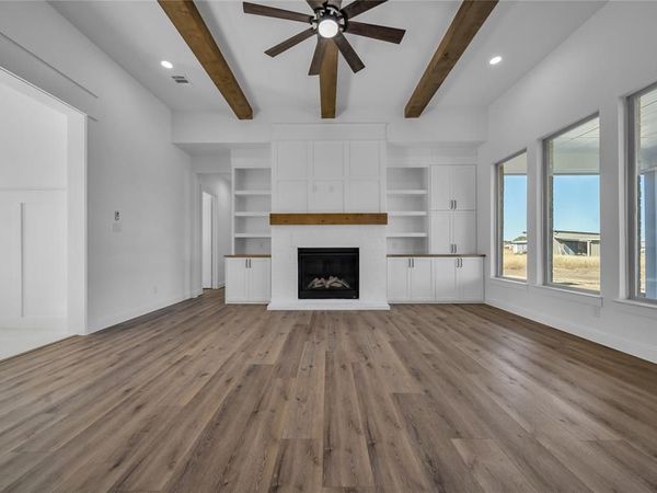 819 Meadow Lark Lane, Red Oak, TX 75154