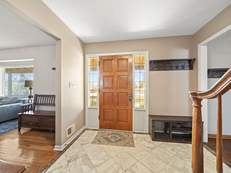 830 Taylor Road, Columbus, OH 43230 Photo 5