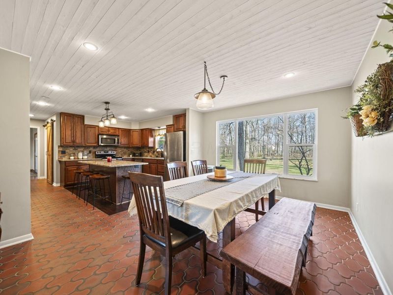 830 Taylor Road, Columbus, OH 43230 Photo 8