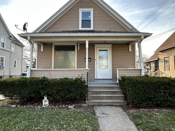 5810 20th Ave, Kenosha, WI 53140