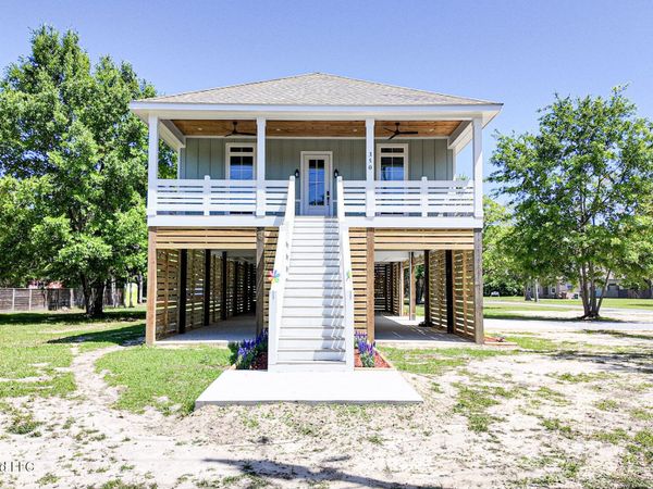 350 Menge Avenue, Pass Christian, MS 39571