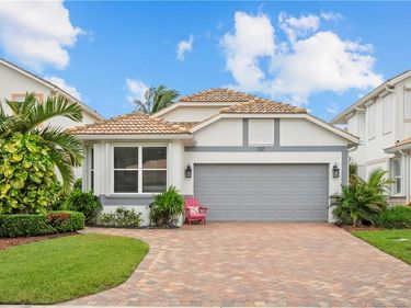 107 Pepper Lane, Jensen Beach, FL 34957