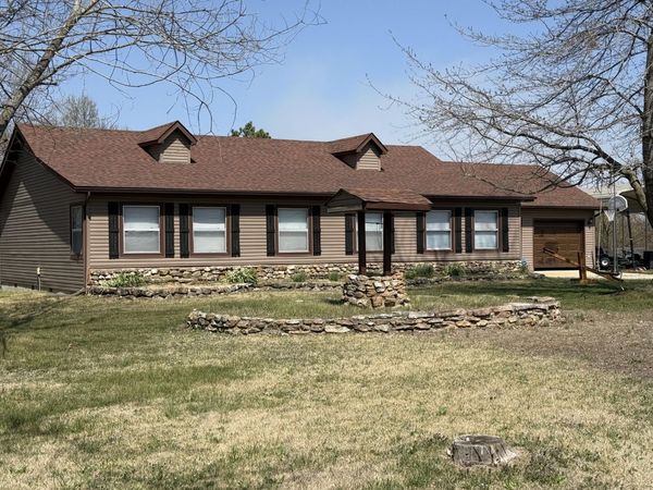 12223 Nodaway Lane , Plato, MO 65552