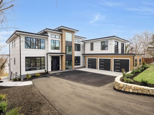 156 Crabtree, Quincy, MA 02171