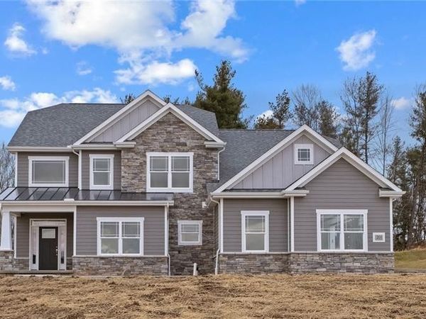 201 Jasmine Ln, Baden, PA 15005