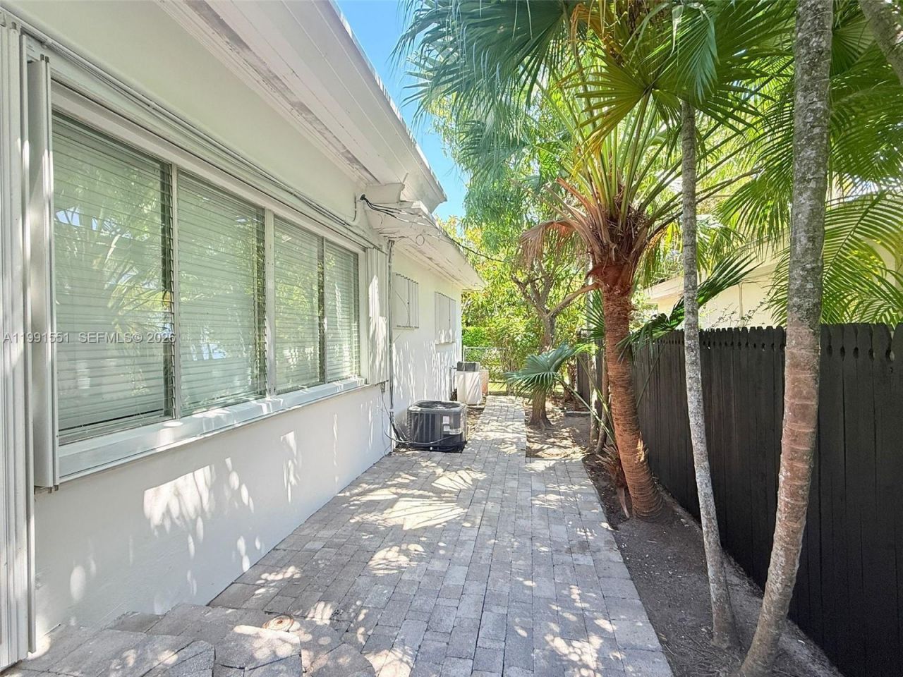 2300 SW 24th St , Miami, FL 33145 Photo