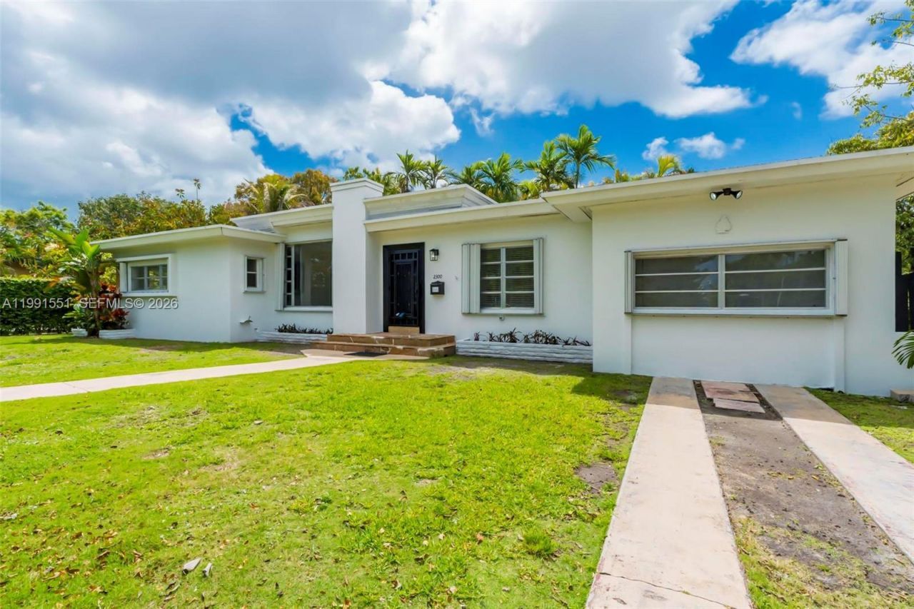 2300 SW 24th St , Miami, FL 33145 Photo