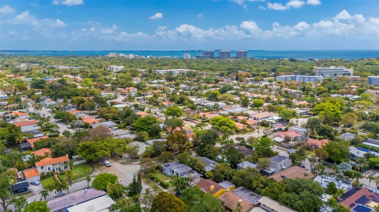 2300 SW 24th St , Miami, FL 33145 Photo