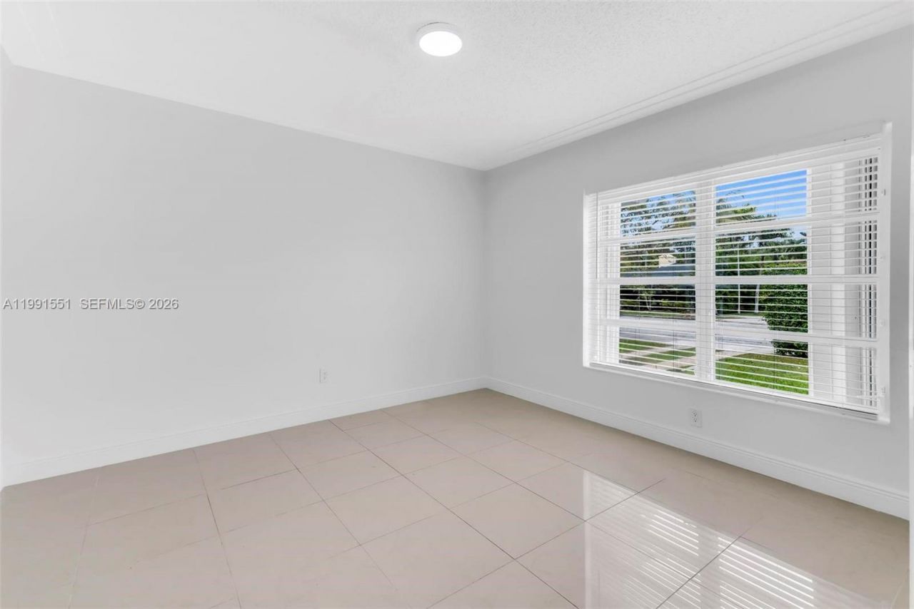 2300 SW 24th St , Miami, FL 33145 Photo