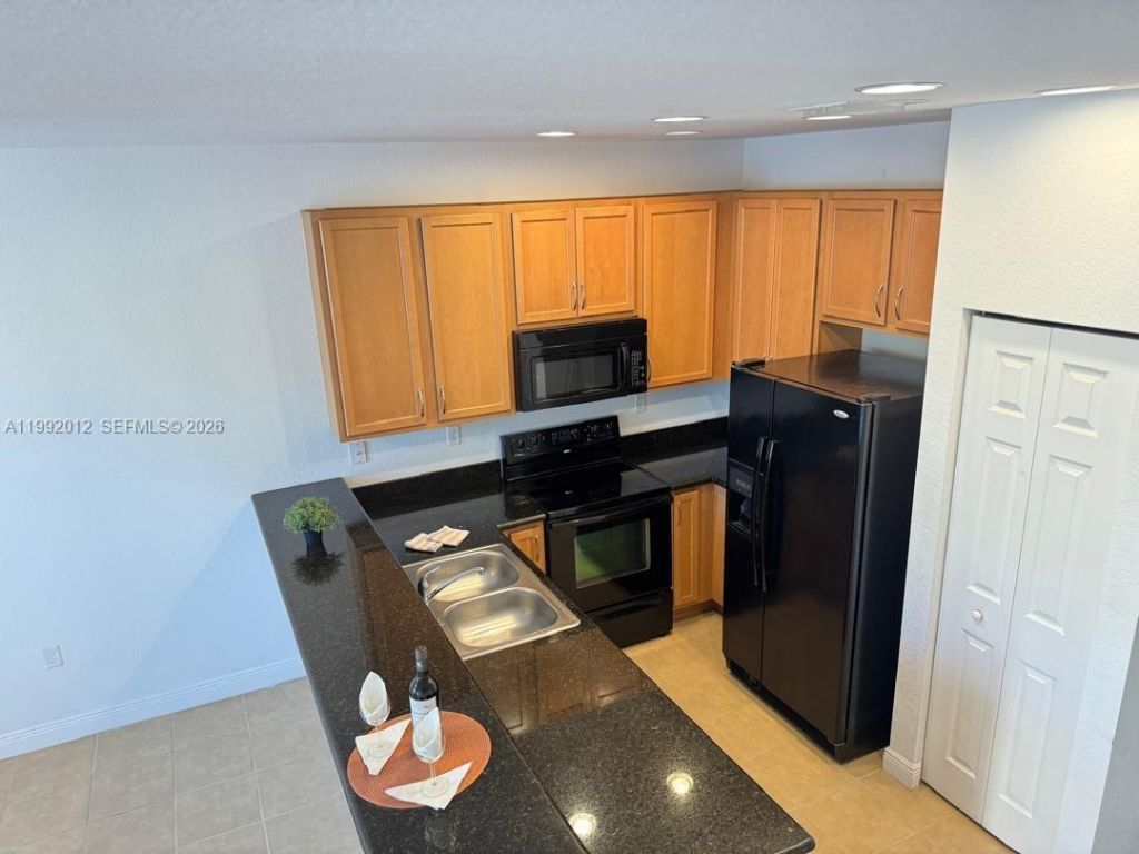 14733 SW 11th St , Unit 14733, Pembroke Pines, FL 33027 Photo