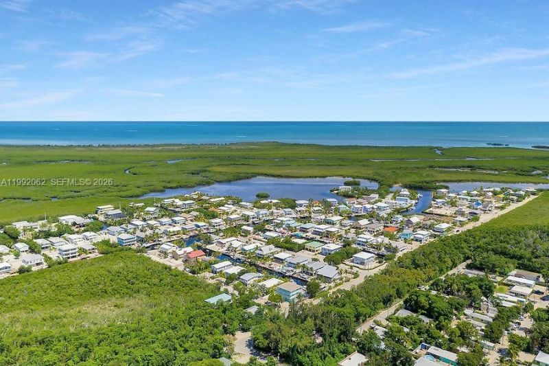 105 2nd Ln , Key Largo, FL 33037 Photo