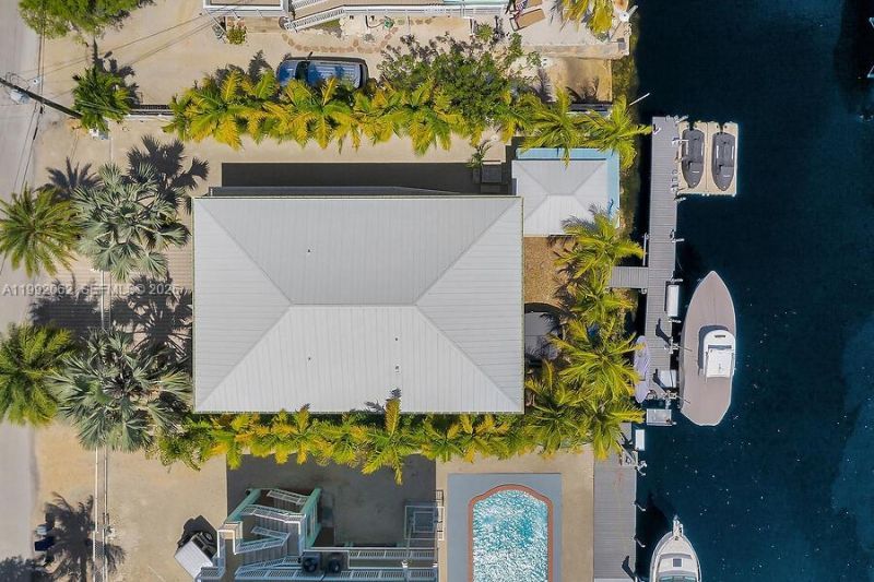 105 2nd Ln , Key Largo, FL 33037 Photo