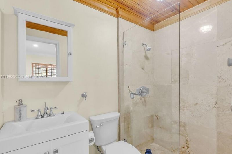 105 2nd Ln , Key Largo, FL 33037 Photo