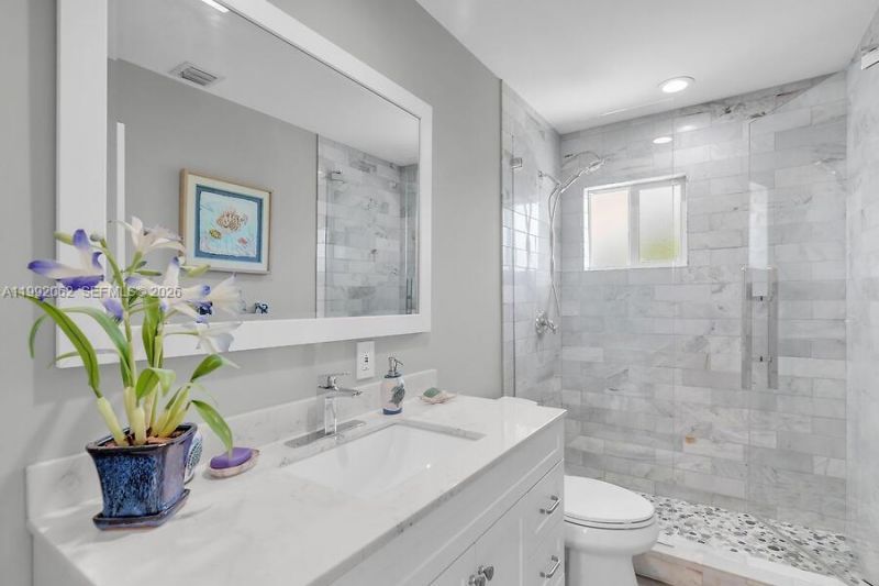 105 2nd Ln , Key Largo, FL 33037 Photo