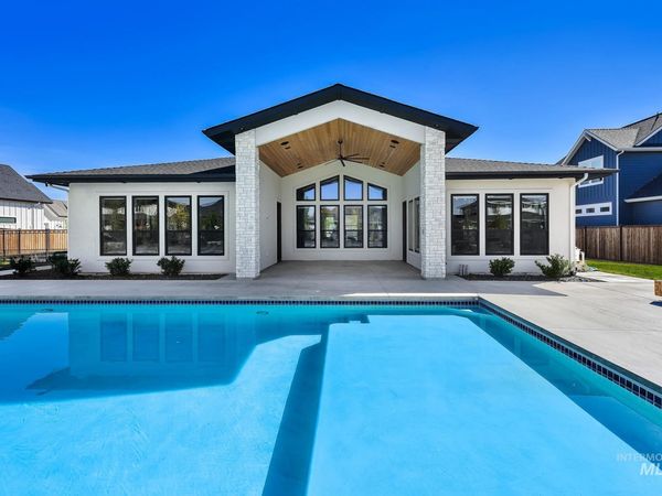 7906 W Heugh Ln, Eagle, ID 83616