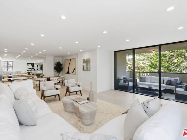 150 N Almont Drive, Unit 301, Beverly Hills, CA 90211