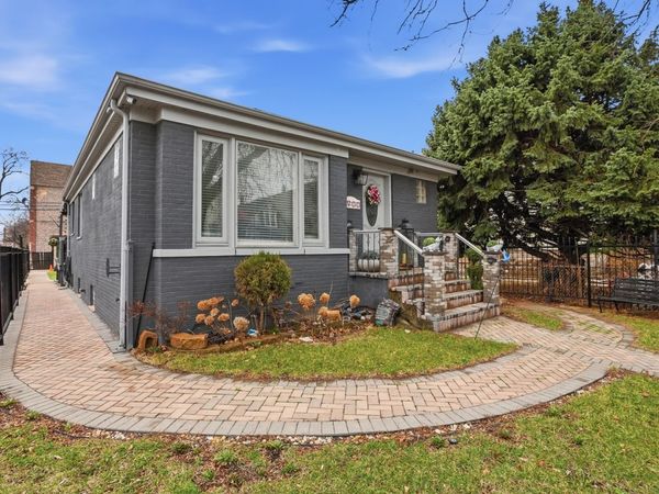 1900 N Kenneth Avenue, Chicago, IL 60639