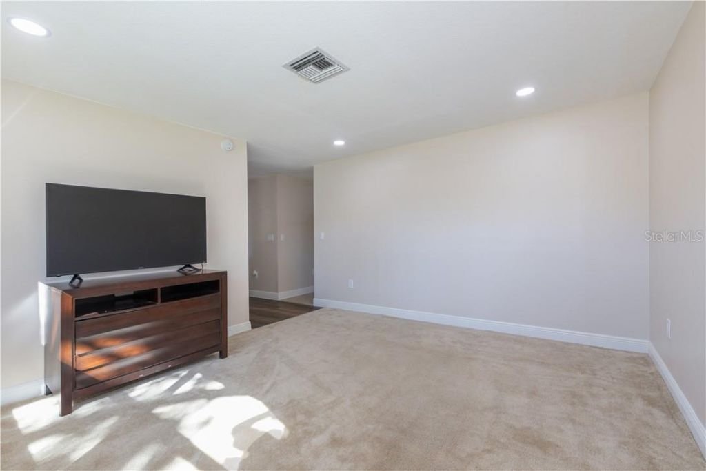4711 Ridge Point Drive, Tampa, FL 33624 Photo
