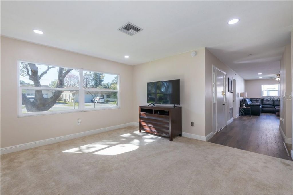 4711 Ridge Point Drive, Tampa, FL 33624 Photo
