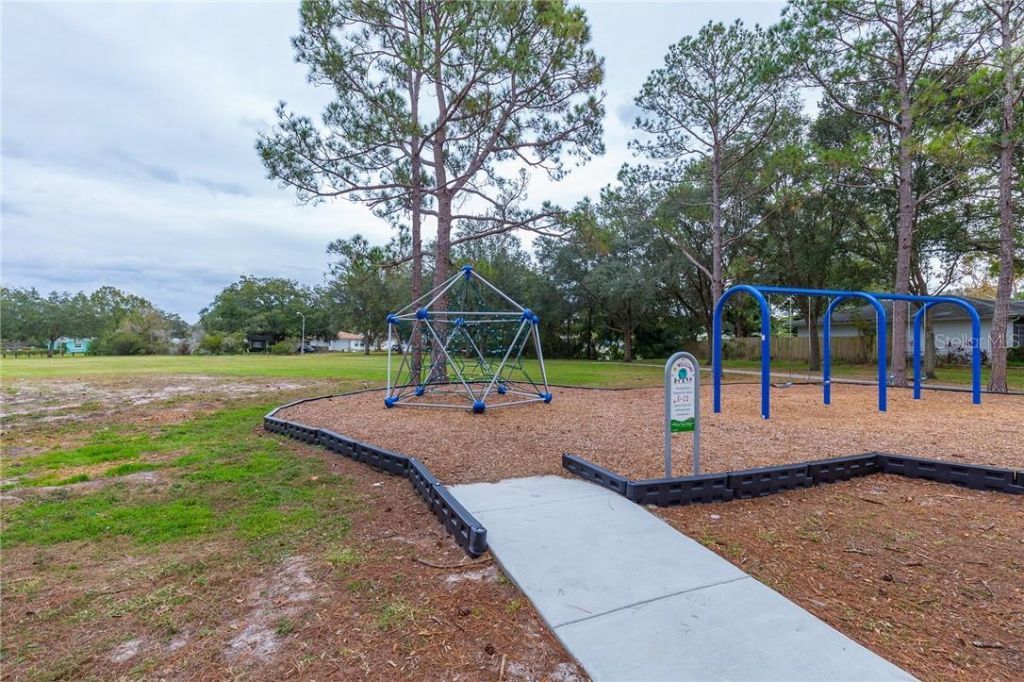 4711 Ridge Point Drive, Tampa, FL 33624 Photo
