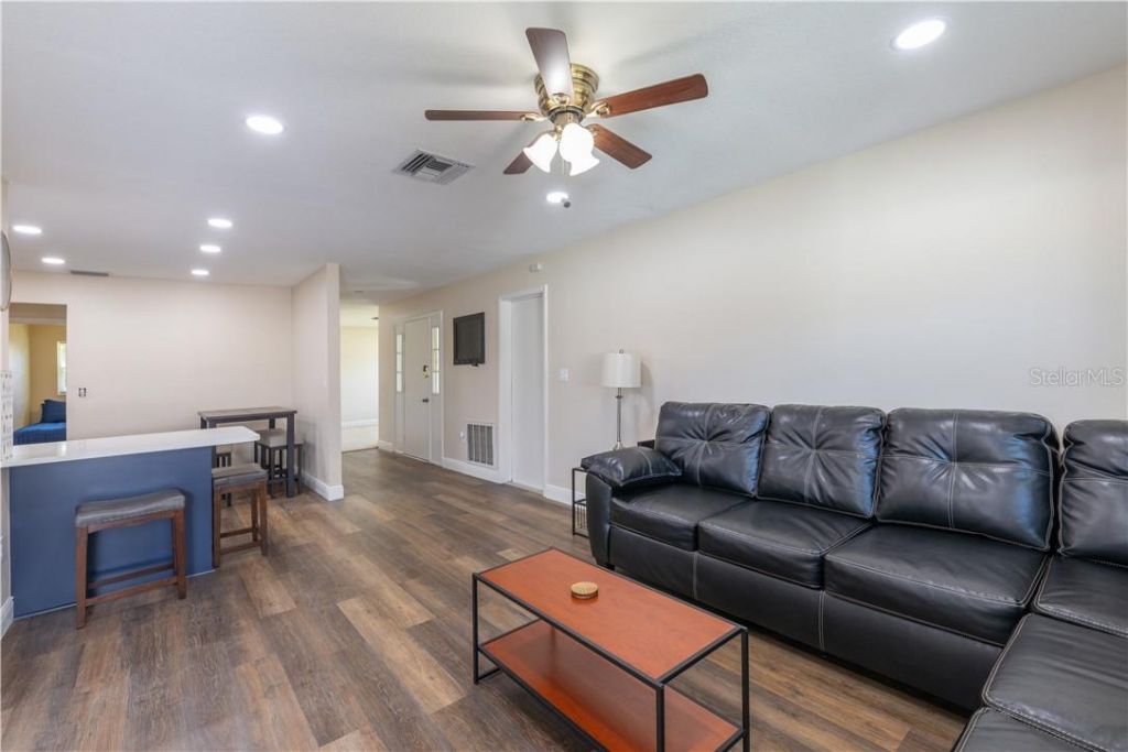 4711 Ridge Point Drive, Tampa, FL 33624 Photo