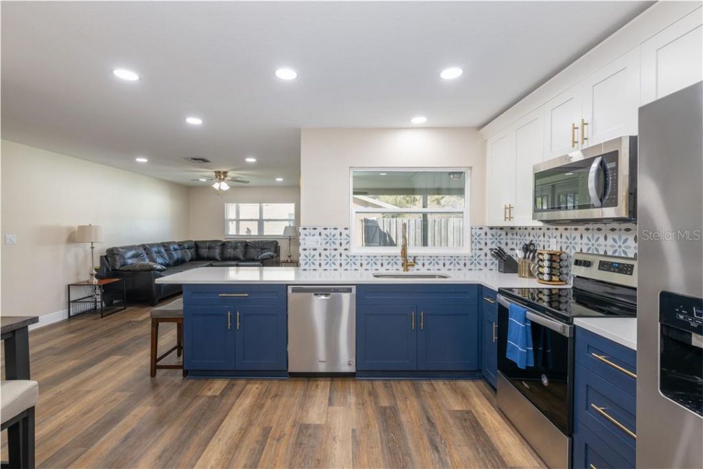 4711 Ridge Point Drive, Tampa, FL 33624 Photo