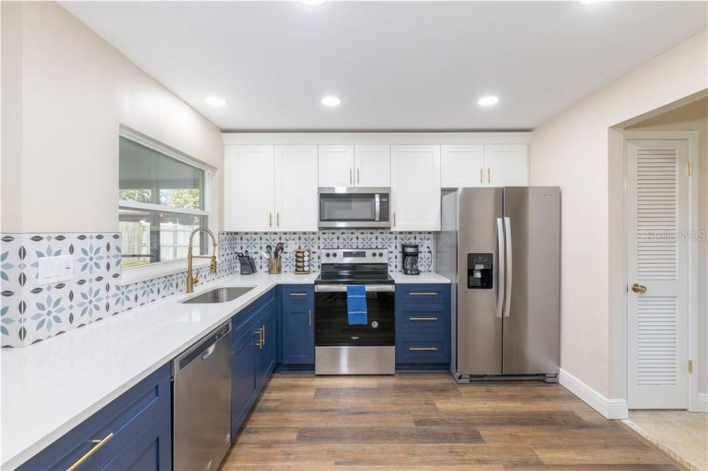 4711 Ridge Point Drive, Tampa, FL 33624 Photo
