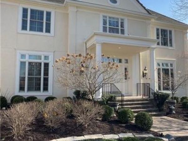 2113 W 117th Street, Leawood, KS 66211