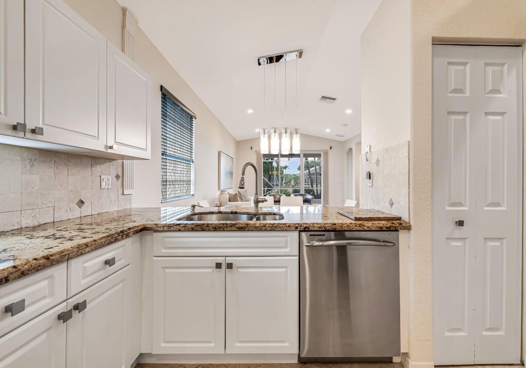 8202 Bellafiore Way, Boynton Beach, FL 33472 Photo