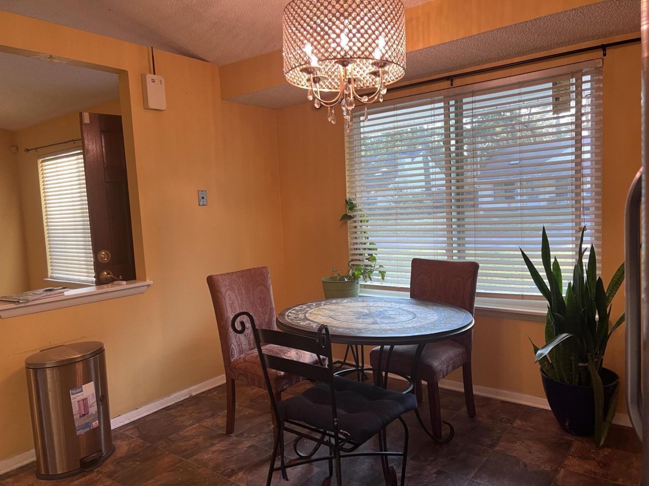 186 Mickler Drive Photo 7