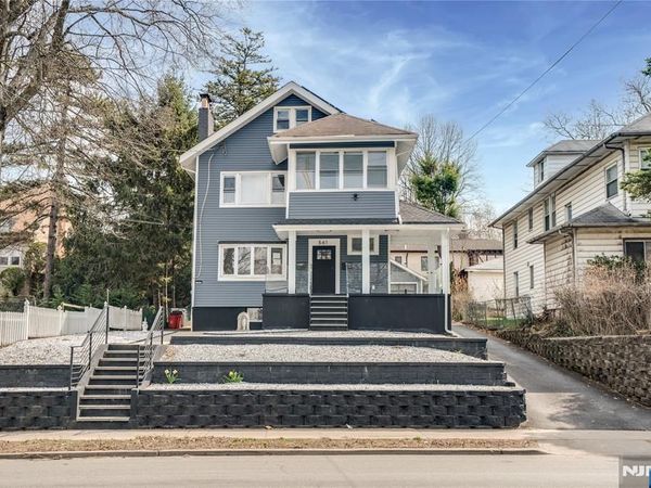 561 Grand Avenue, LEONIA, NJ 07605