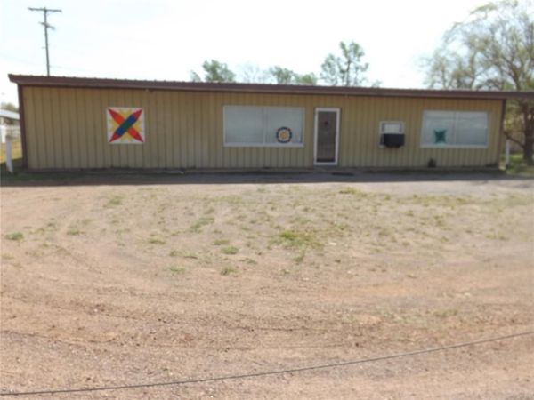 421 N Broadway Avenue, Tipton, OK 73570