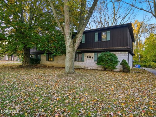 1607 Brooke Park Drive, Toledo, OH 43612