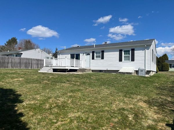 11 Mansfield St, New Bedford, MA 02746