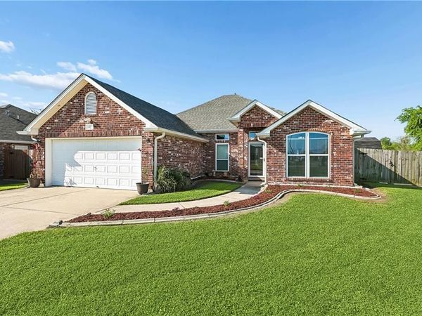 62 RIDGEWOOD Drive , LaPlace, LA 70068