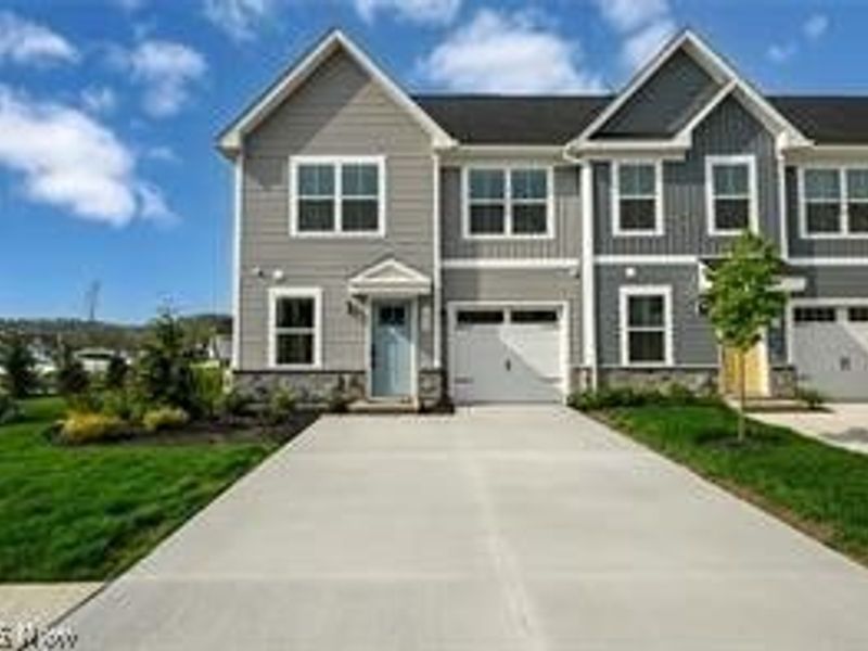 1838 Shank Drive, Akron, OH 44313 Photo 1