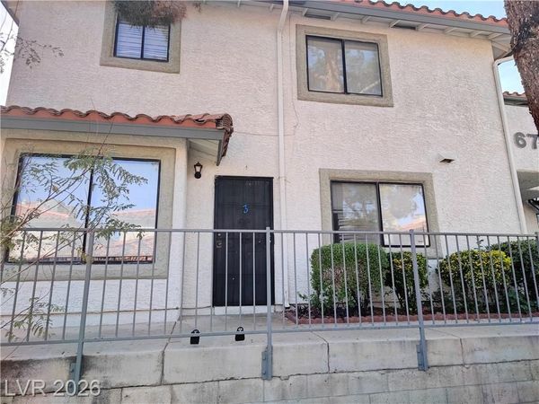 6713 W Charleston Boulevard, Unit 3, Las Vegas, NV 89146