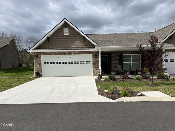 736 Snowflower Circle, Pigeon Forge, TN 37863