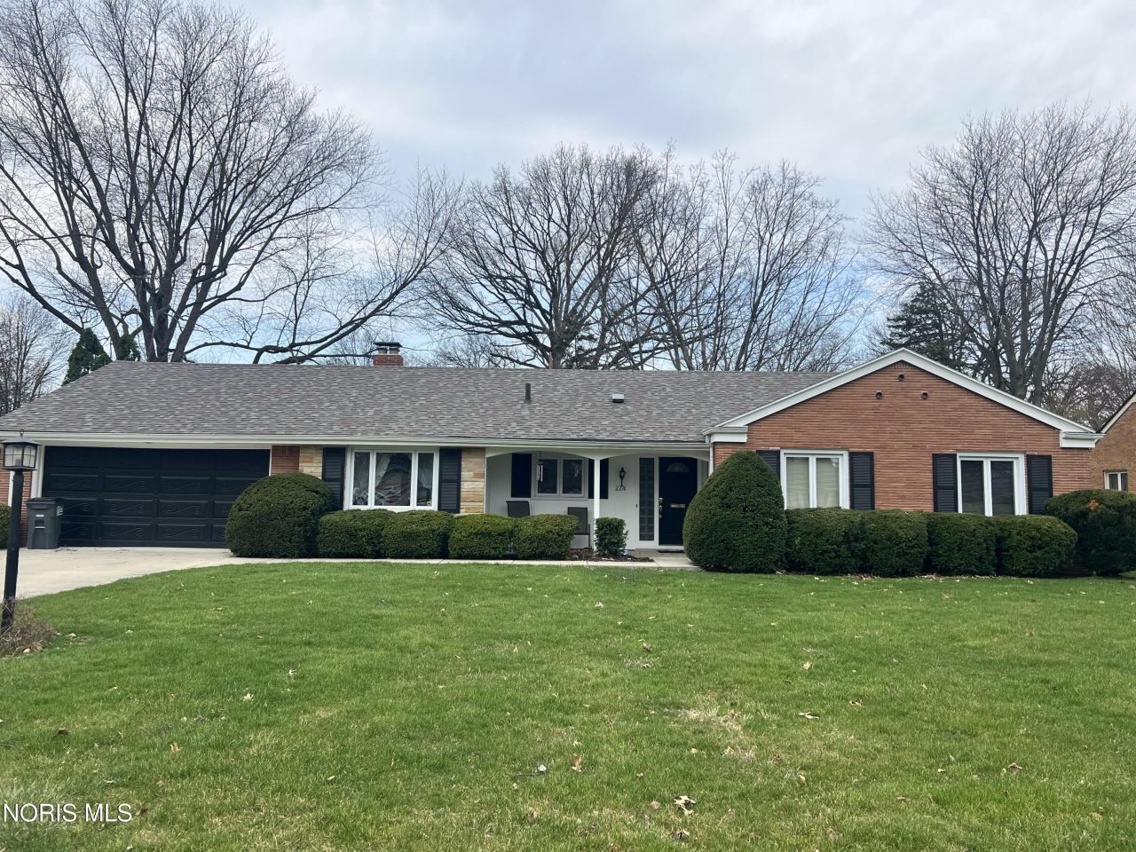 2274 W Country Club Parkway, Toledo, OH 43614 Main Photo