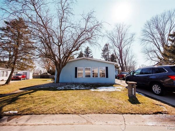 8016 Harbour Drive, Ira Twp, MI 48023