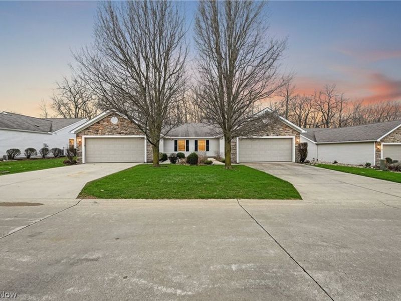 340 Lighthouse Oval, Lakeside Marblehead, OH 43440 Photo 2