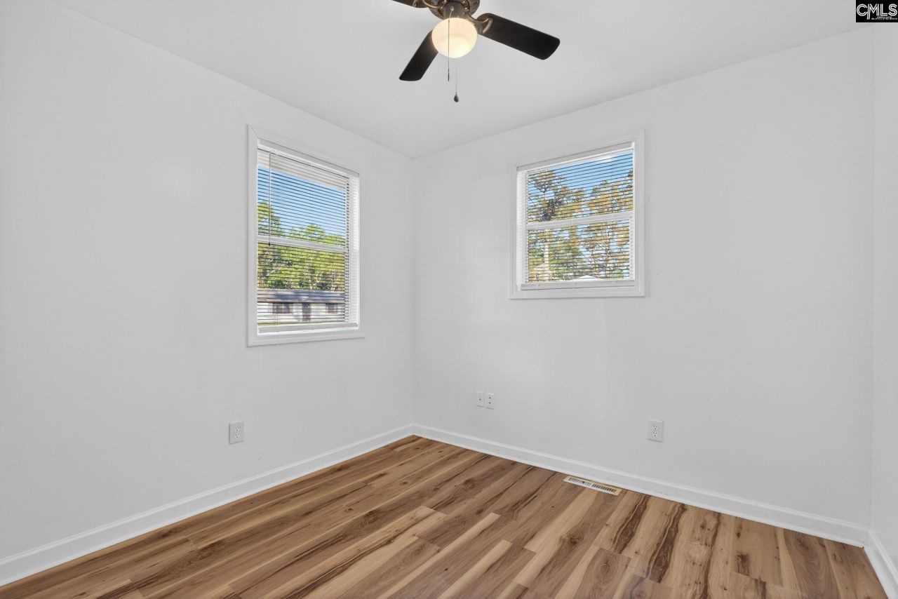 332 Beltline Avenue  Photo 9