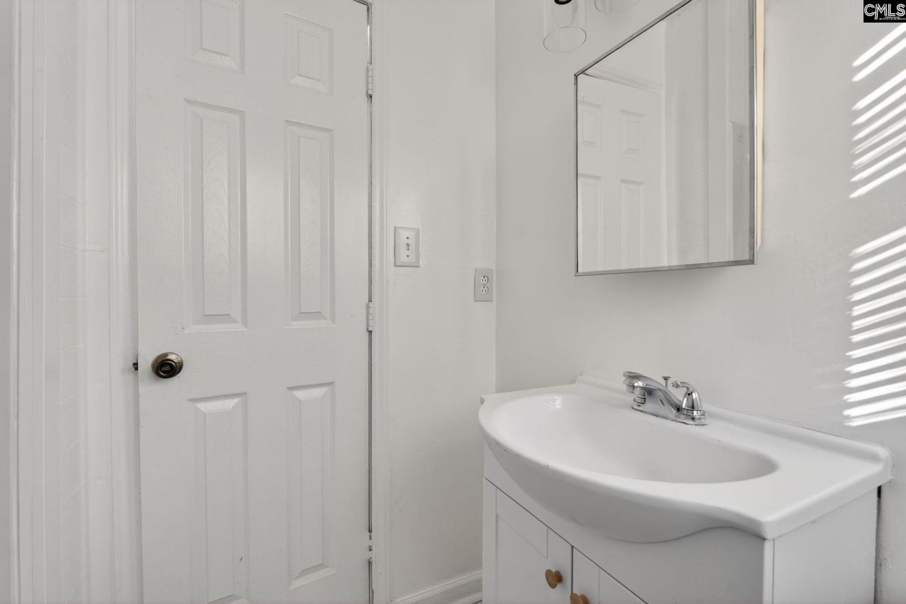 332 Beltline Avenue  Photo 7