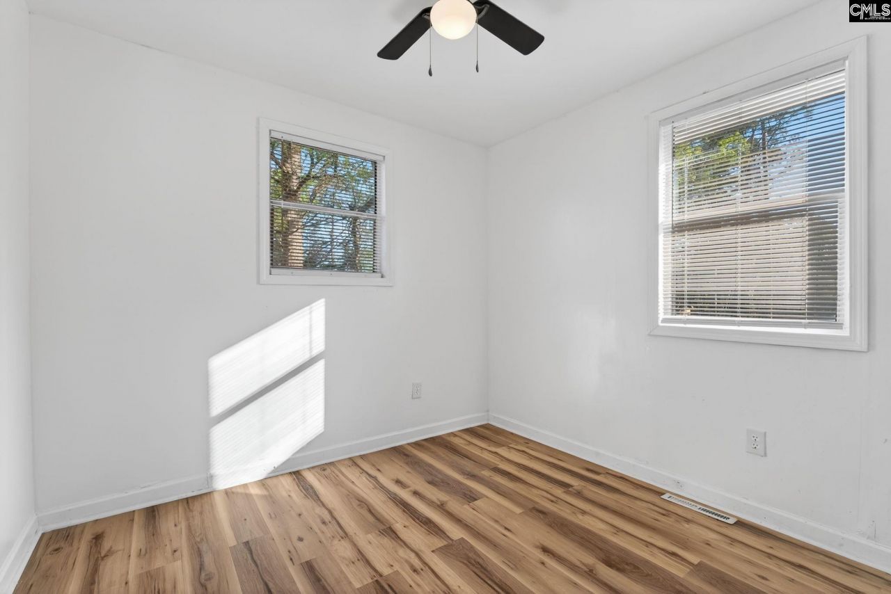 332 Beltline Avenue  Photo 8