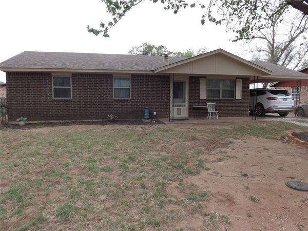 315 E Ada Street, Tipton, OK 73570