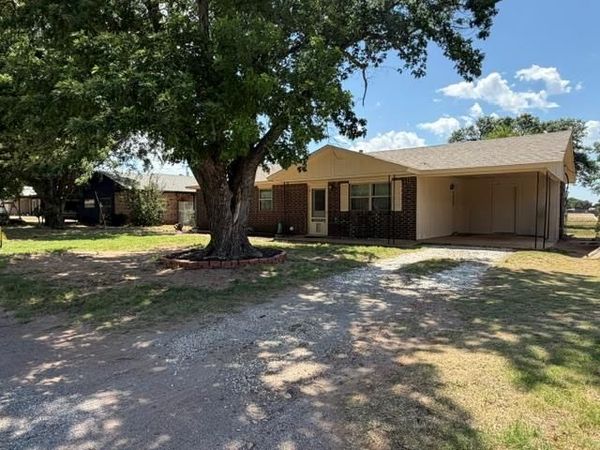 315 E Ada Street, Tipton, OK 73570