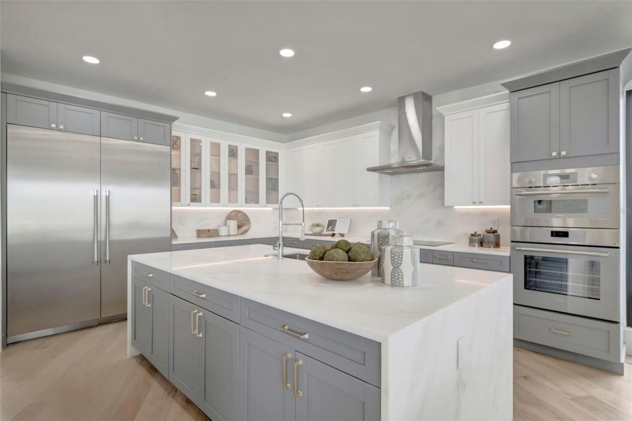 7176 S Shore Drive S, Saint Petersburg, FL 33707 Photo